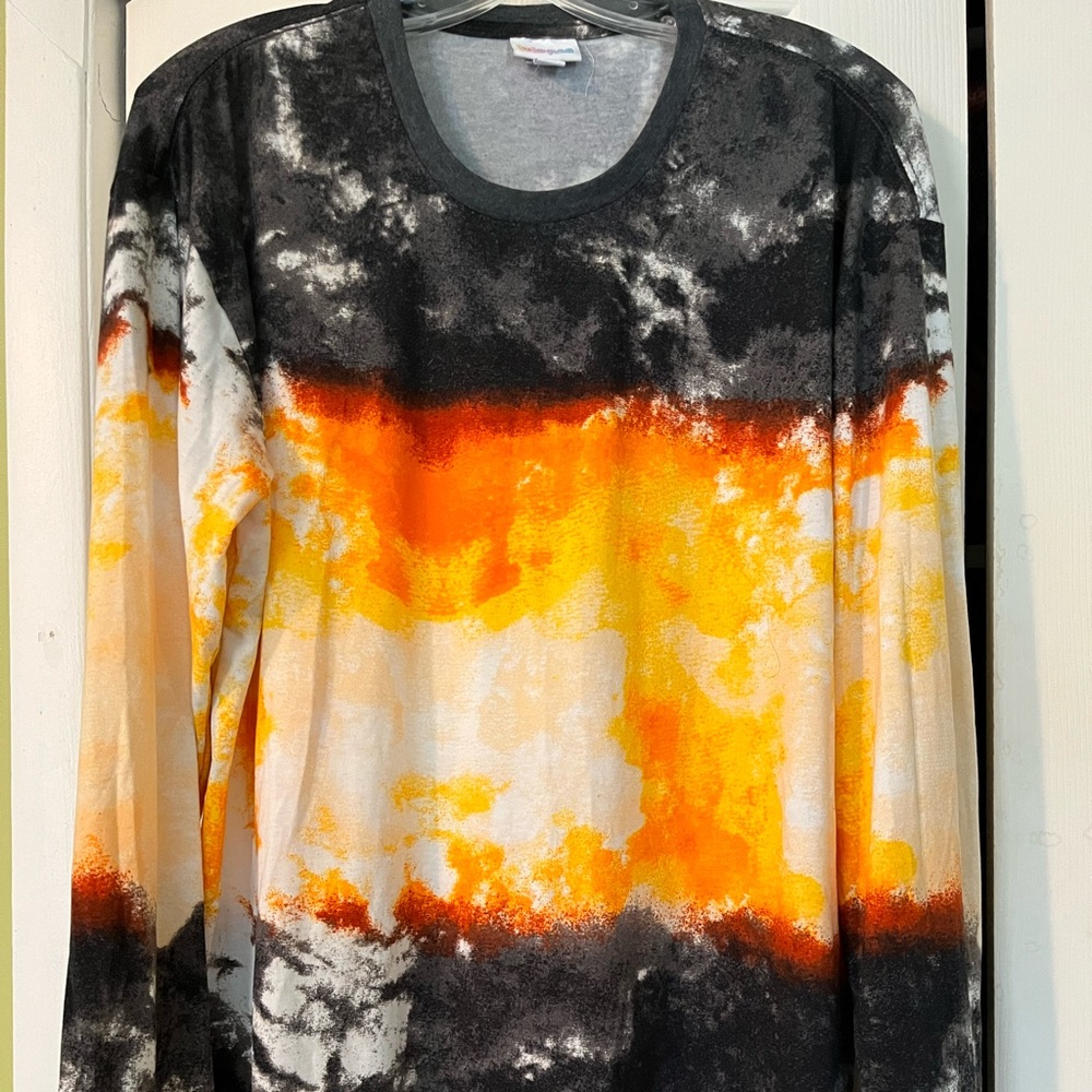 Tye dye long sleeved tops- super cute !